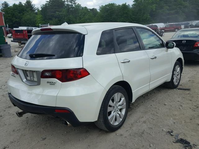 5J8TB2H2XBA001552 - 2011 ACURA RDX WHITE photo 4