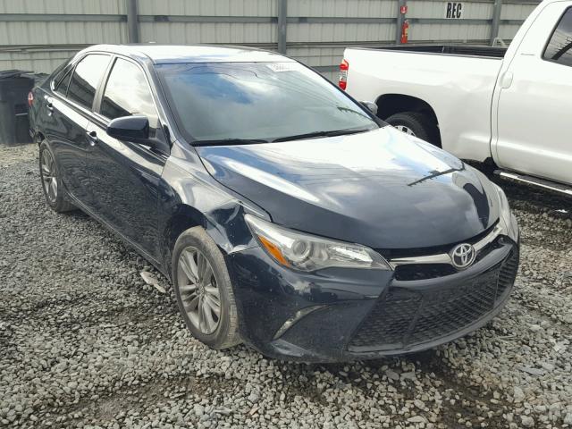 4T1BF1FK6GU154233 - 2016 TOYOTA CAMRY LE Blau Foto 1