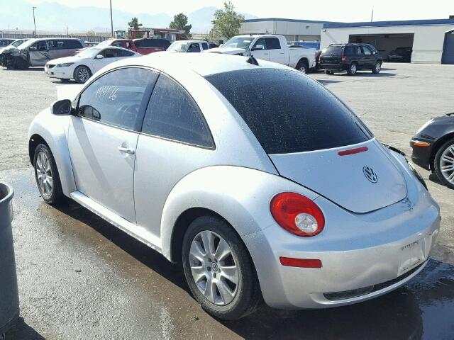 3VWPW31C18M512766 - 2008 VOLKSWAGEN NEW BEETLE 银色 照片 3