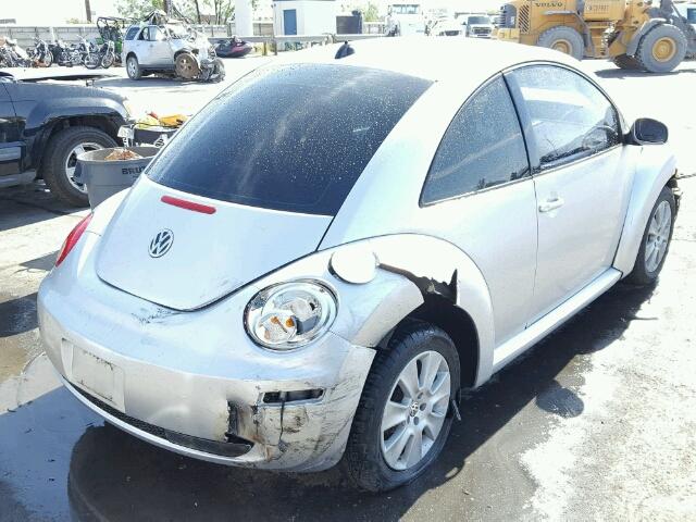 3VWPW31C18M512766 - 2008 VOLKSWAGEN NEW BEETLE 银色 照片 4