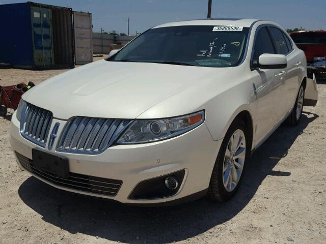 1LNHM93R69G605873 - 2009 LINCOLN MKS WHITE photo 2