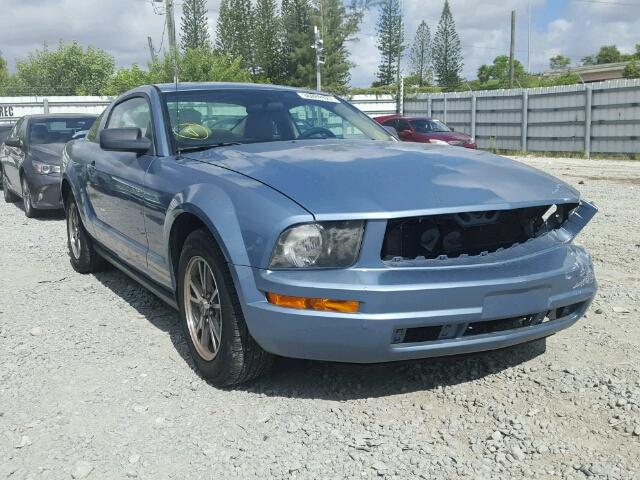 1ZVFT80NX55172037 - 2005 FORD MUSTANG BLUE photo 1