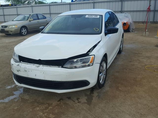 3VW1K7AJ2CM385834 - 2012 VOLKSWAGEN JETTA BASE Սպիտակ լուսանկար 2