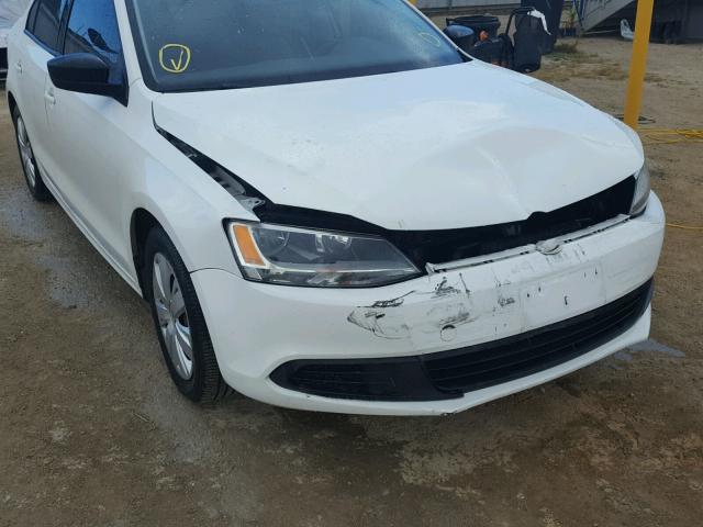 3VW1K7AJ2CM385834 - 2012 VOLKSWAGEN JETTA BASE Սպիտակ լուսանկար 9