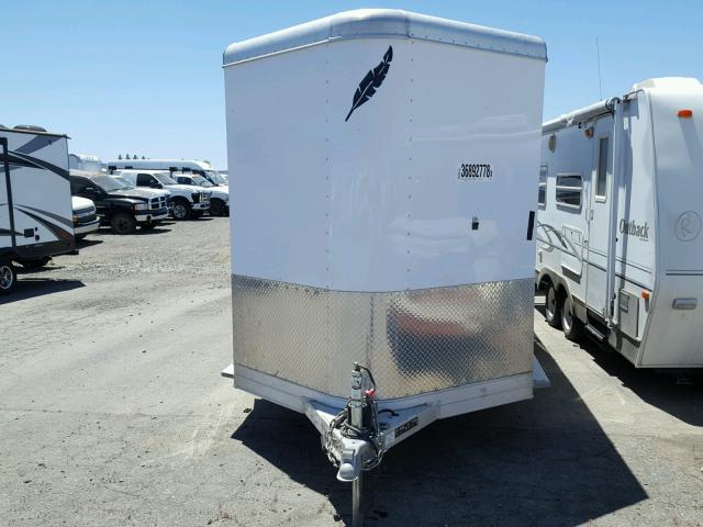 4FGA11821FC135602 - 2015 FEATHERLITE MFG INC TRAILER WHITE photo 2