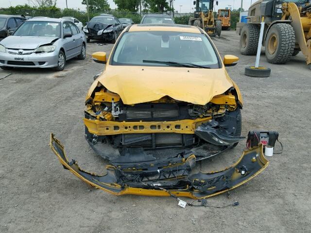 1FAHP3N21CL110204 - 2012 FORD FOCUS TITA YELLOW photo 9