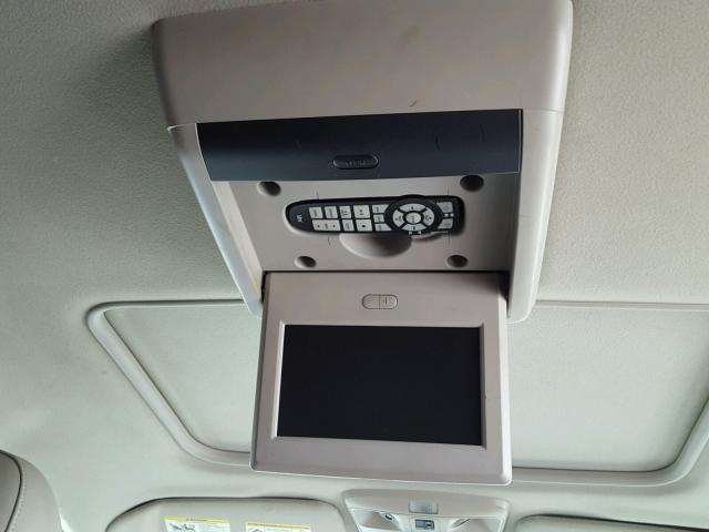 1A8HX582X8F122058 - 2008 CHRYSLER ASPEN LIMI WHITE photo 9