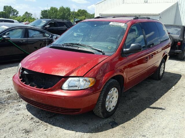 2C4GP44R44R610179 - 2004 CHRYSLER TOWN & COU RED photo 2