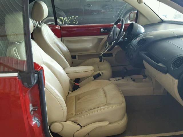 3VWSF31Y36M328948 - 2006 VOLKSWAGEN NEW BEETLE 红色 照片 5