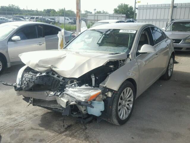2G4GR5EK7C9158482 - 2012 BUICK REGAL GOLD photo 2