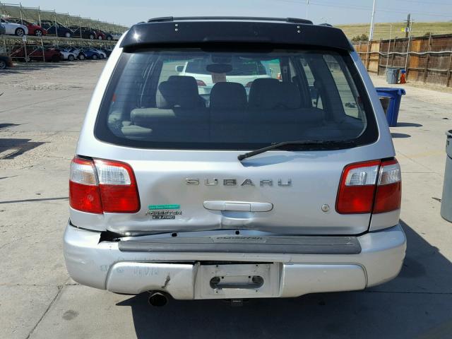 JF1SF65642H704025 - 2002 SUBARU FORESTER S SILVER photo 9