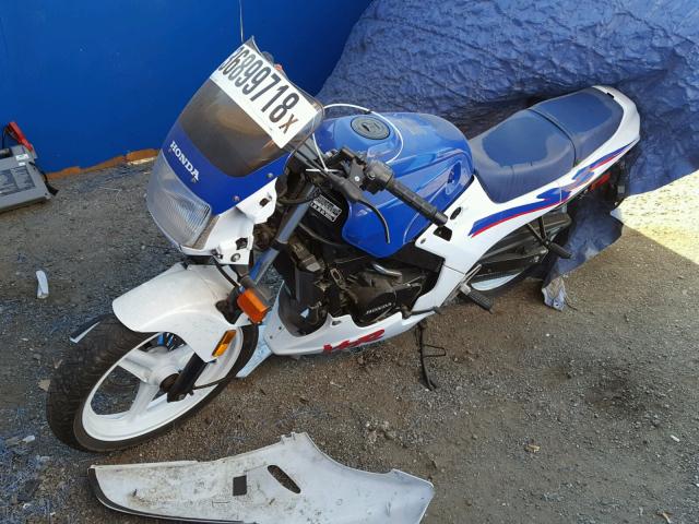 JH2MC1518LM200273 - 1990 HONDA VTR250 WHITE photo 2