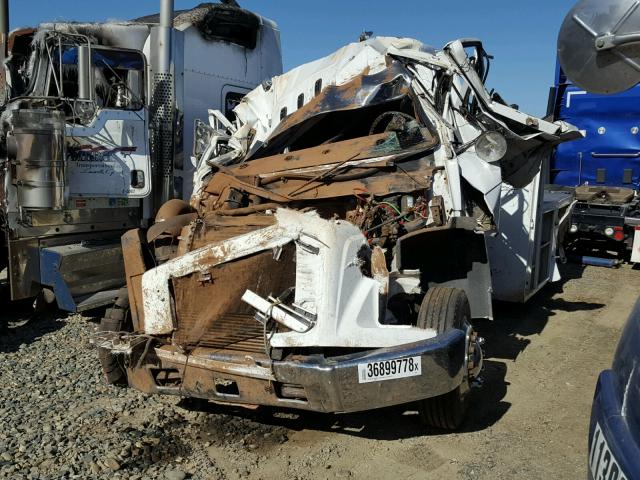 1FV6GJBC2XHA93657 - 1999 FREIGHTLINER MEDIUM CON WHITE photo 2