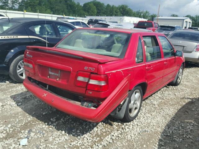 YV1LS5371W2539683 - 1998 VOLVO S70 T5 TUR RED photo 4