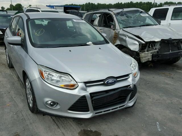 1FAHP3K2XCL191272 - 2012 FORD FOCUS SE SILVER photo 9