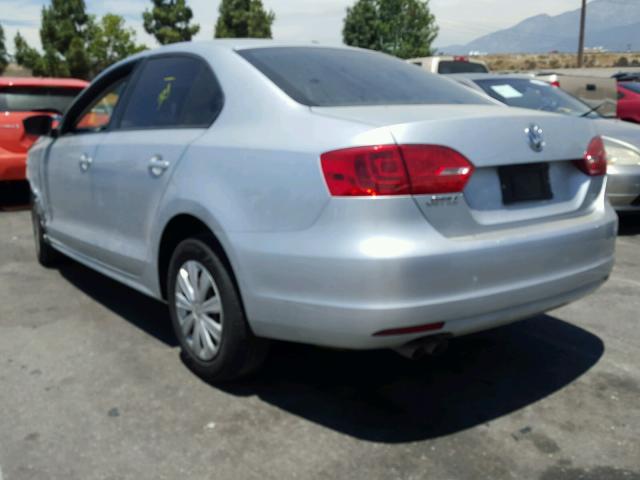 3VW2K7AJ6BM087127 - 2011 VOLKSWAGEN JETTA BASE 银色 照片 3