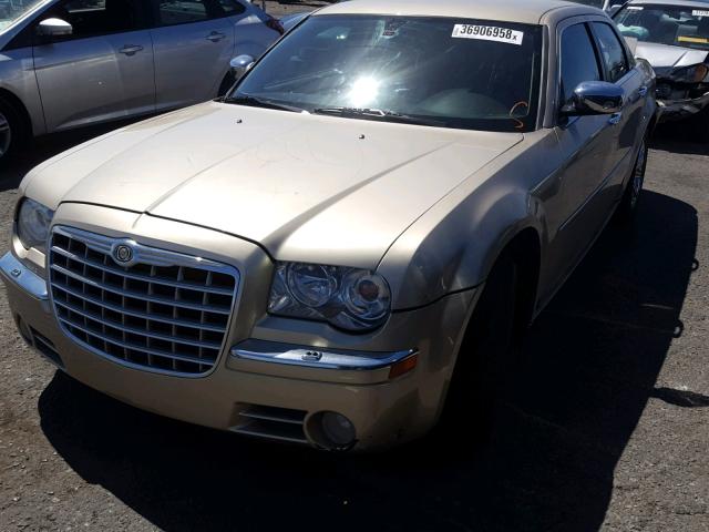 2C3LA63H26H212275 - 2006 CHRYSLER 300C GOLD photo 2