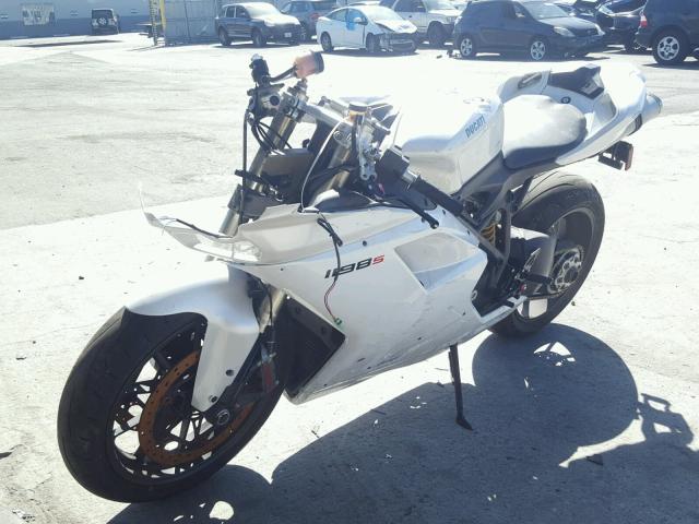 ZDM1XBLW7AB028383 - 2010 DUCATI 1198 BASE WHITE photo 9