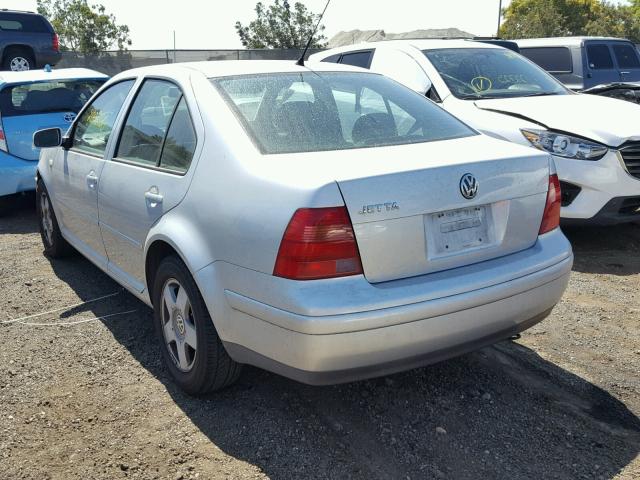 3VWSK69MX2M152635 - 2002 VOLKSWAGEN JETTA GLS SILVER photo 3