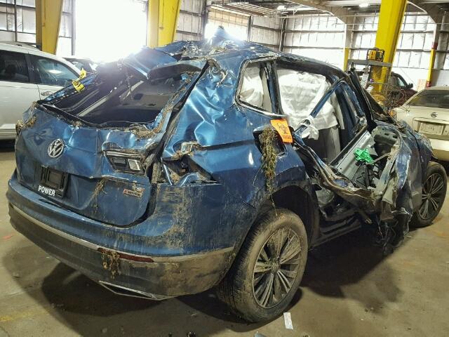 3VV2B7AX5JM012491 - 2018 VOLKSWAGEN TIGUAN SE Blau Foto 4