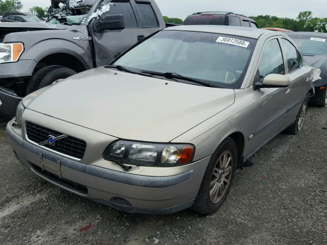 YV1RS61T642381631 - 2004 VOLVO S60 SILVER photo 2
