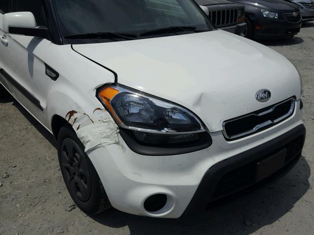 KNDJT2A52C7445871 - 2012 KIA SOUL WHITE photo 9