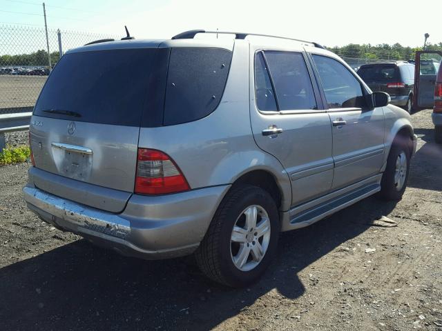 4JGAB57E25A556949 - 2005 MERCEDES-BENZ ML 350 GRAY photo 4