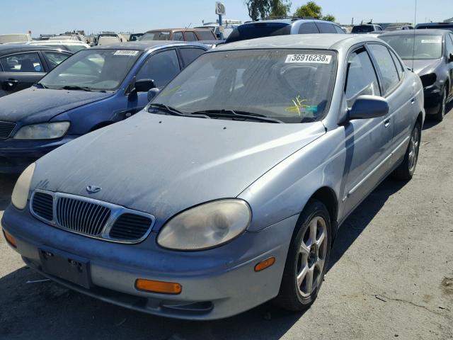 KLAVB69271B309386 - 2001 DAEWOO LEGANZA SE BLUE photo 2