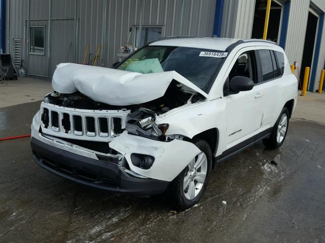 1C4NJCBA5GD525424 - 2016 JEEP COMPASS SP WHITE photo 2