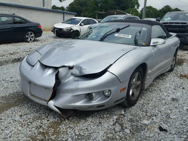 2G2FS32K522169439 - 2002 PONTIAC FIREBIRD SILVER photo 2