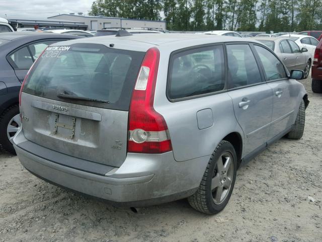 YV1MJ682362169041 - 2006 VOLVO V50 T5 SILVER photo 4