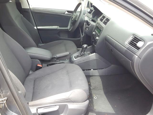 3VW2K7AJ3EM243077 - 2014 VOLKSWAGEN JETTA BASE 银色 照片 5