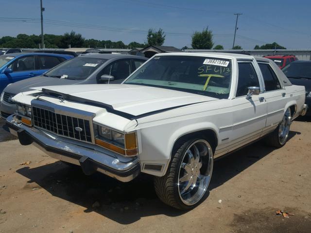 1FABP43F4EZ129122 - 1984 FORD LTD CROWN WHITE photo 2