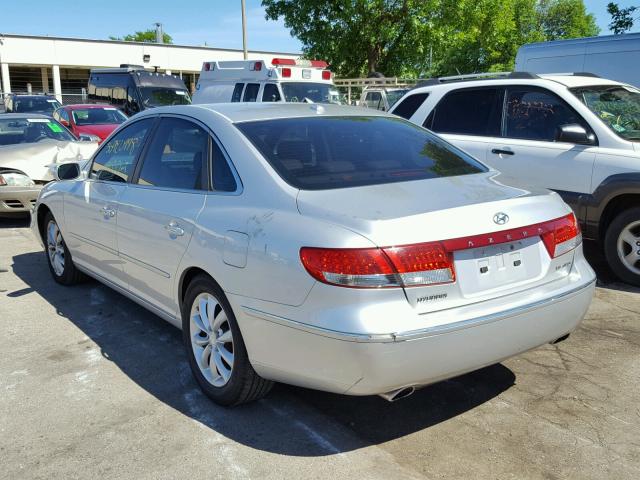 KMHFC46F88A303534 - 2008 HYUNDAI AZERA SE SILVER photo 3