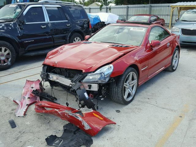 WDBSK71FX9F151869 - 2009 MERCEDES-BENZ SL 550 RED photo 2