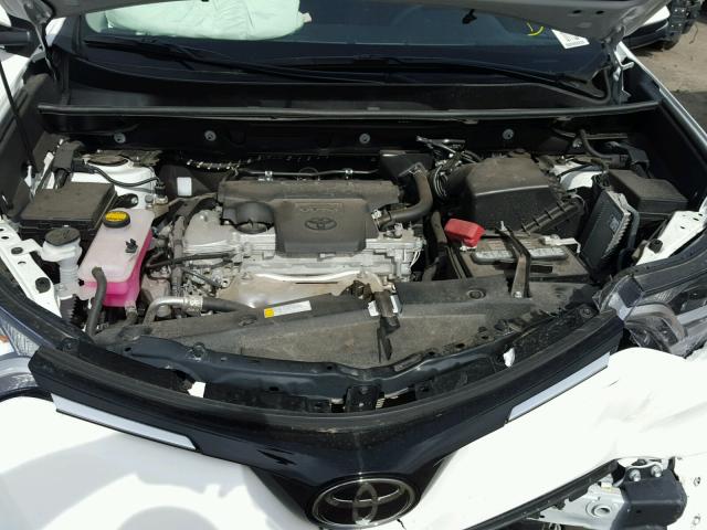 2T3RFREV2JW710724 - 2018 TOYOTA RAV4 ADVEN WHITE photo 7