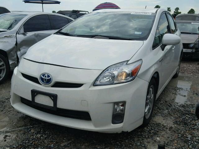 JTDKN3DU1B0319872 - 2011 TOYOTA PRIUS WHITE photo 2