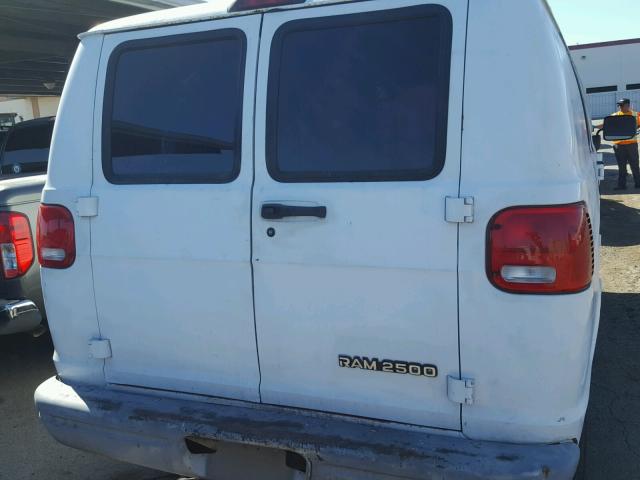 2B7HB21Y5SK531483 - 1995 DODGE RAM VAN B2 WHITE photo 9