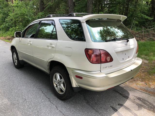 JT6HF10U0Y0128381 - 2000 LEXUS RX 300 WHITE photo 4