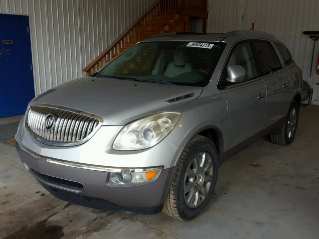 5GAKRBED5BJ109249 - 2011 BUICK ENCLAVE CX SILVER photo 2