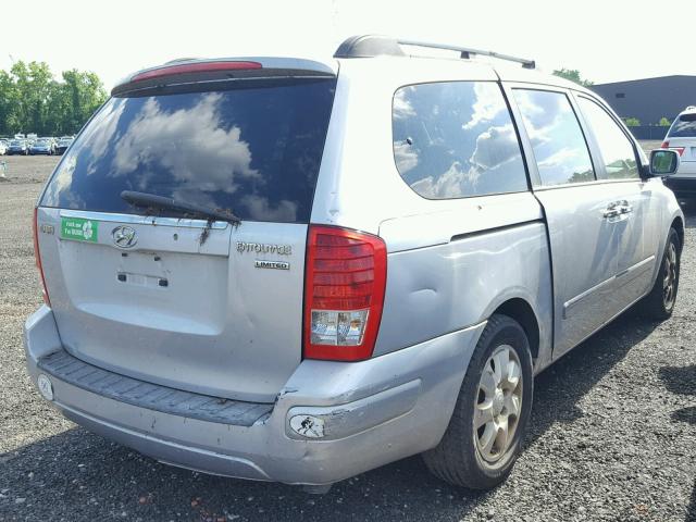 KNDMC233876014536 - 2007 HYUNDAI ENTOURAGE SILVER photo 4