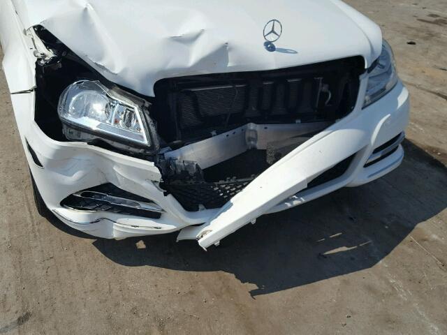 WDDGF8AB6DR241354 - 2013 MERCEDES-BENZ C300 4 MAT WHITE photo 9