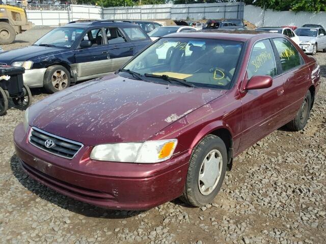 4T1BG22K5YU944651 - 2000 TOYOTA CAMRY RED photo 2