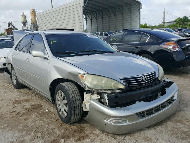 4T1BE32K25U554789 - 2005 TOYOTA CAMRY LE/X SILVER photo 1