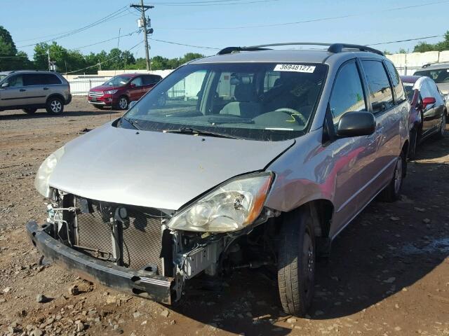 5TDZA23C55S335197 - 2005 TOYOTA SIENNA CE SILVER photo 9