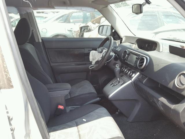 JTLZE4FE2FJ073400 - 2015 TOYOTA SCION XB Silber Foto 5