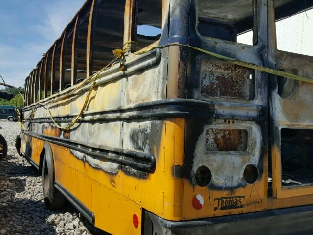 4UZABRDJ89CZ74158 - 2009 FREIGHTLINER CHASSIS B2 黄色 照片 3