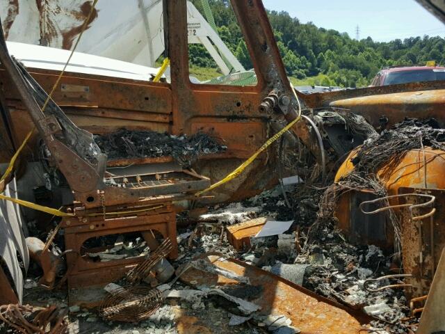 4UZABRDJ89CZ74158 - 2009 FREIGHTLINER CHASSIS B2 黄色 照片 5