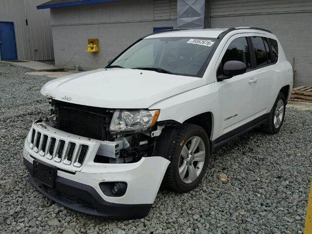 1C4NJCBA3CD627198 - 2012 JEEP COMPASS SP WHITE photo 2