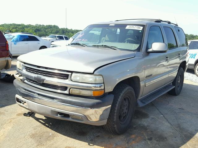 1GNEC13T91R119436 - 2001 CHEVROLET TAHOE C150 GOLD photo 2